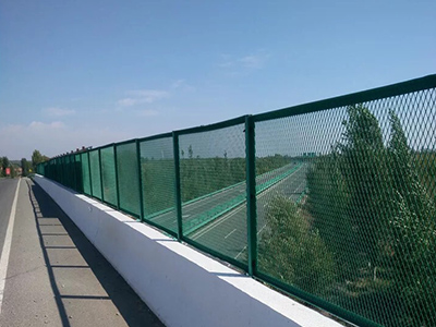 潜江高速公路护栏网厂家安装价格