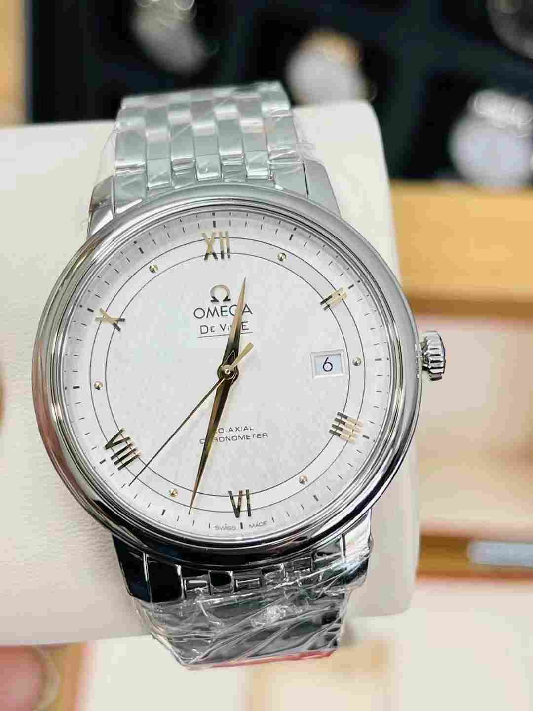 乐山劳力士二手手表正规回收店高价收购名表腕表品牌手表
