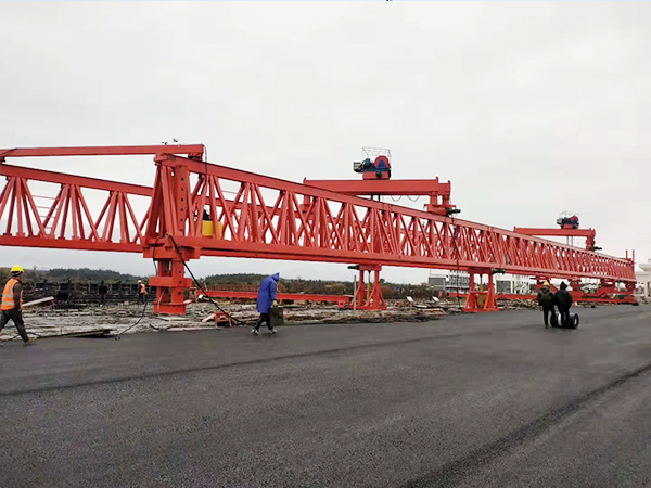 河南焦作架桥机出租300吨架桥机吨位齐全