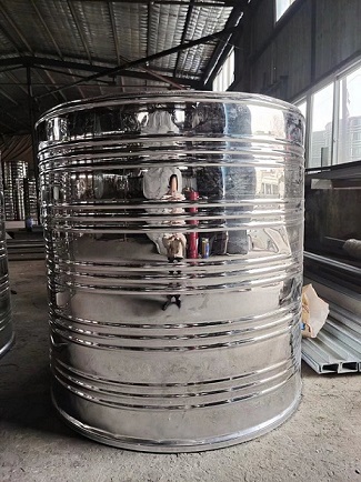 4吨圆形保温水箱 不锈钢水箱定制
