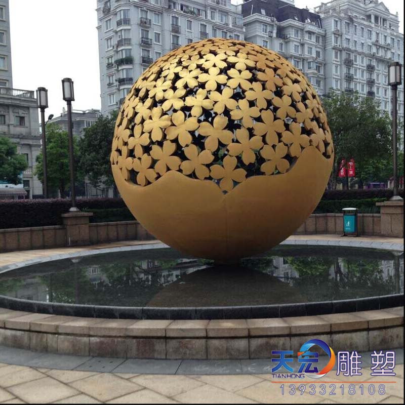 大型广场公园不锈钢镂空圆球雕塑定制