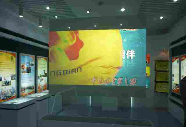 深圳全息投影膜  橱窗广告、展览展示投影膜