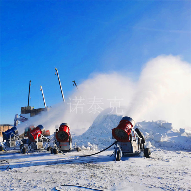 滑雪场的雪是怎么制造的 全自动造雪机厂家 诺泰克