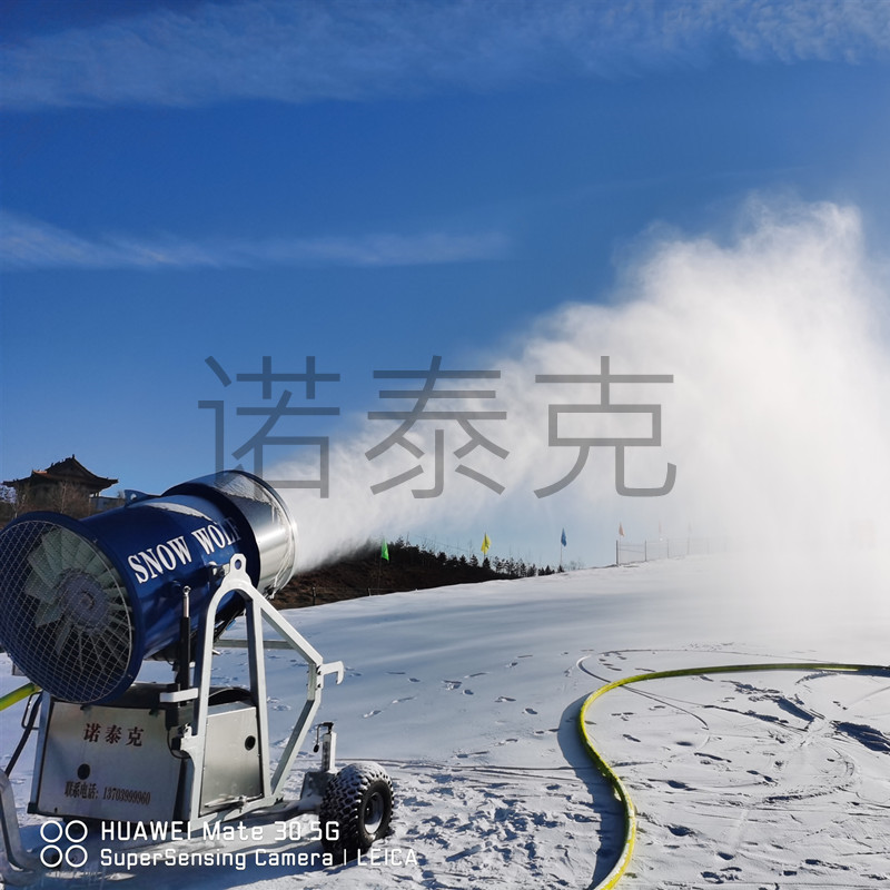 雪季滑雪场造雪机设备 滑雪场铺雪过程 诺泰克大雪量造雪机