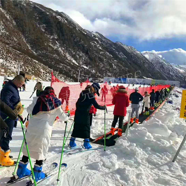 滑雪场魔毯设备 替代步行的滑雪场输送设备 魔毯价格