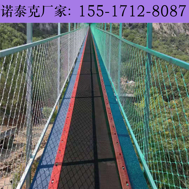 载客输送带电梯雪地也能轻松驾驭 景区云梯魔毯整体安装特点
