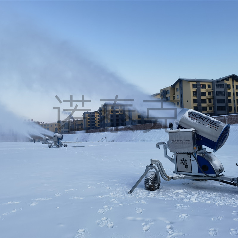 诺泰克造雪机设备 雪质细腻易保存 国产人工移动造雪机