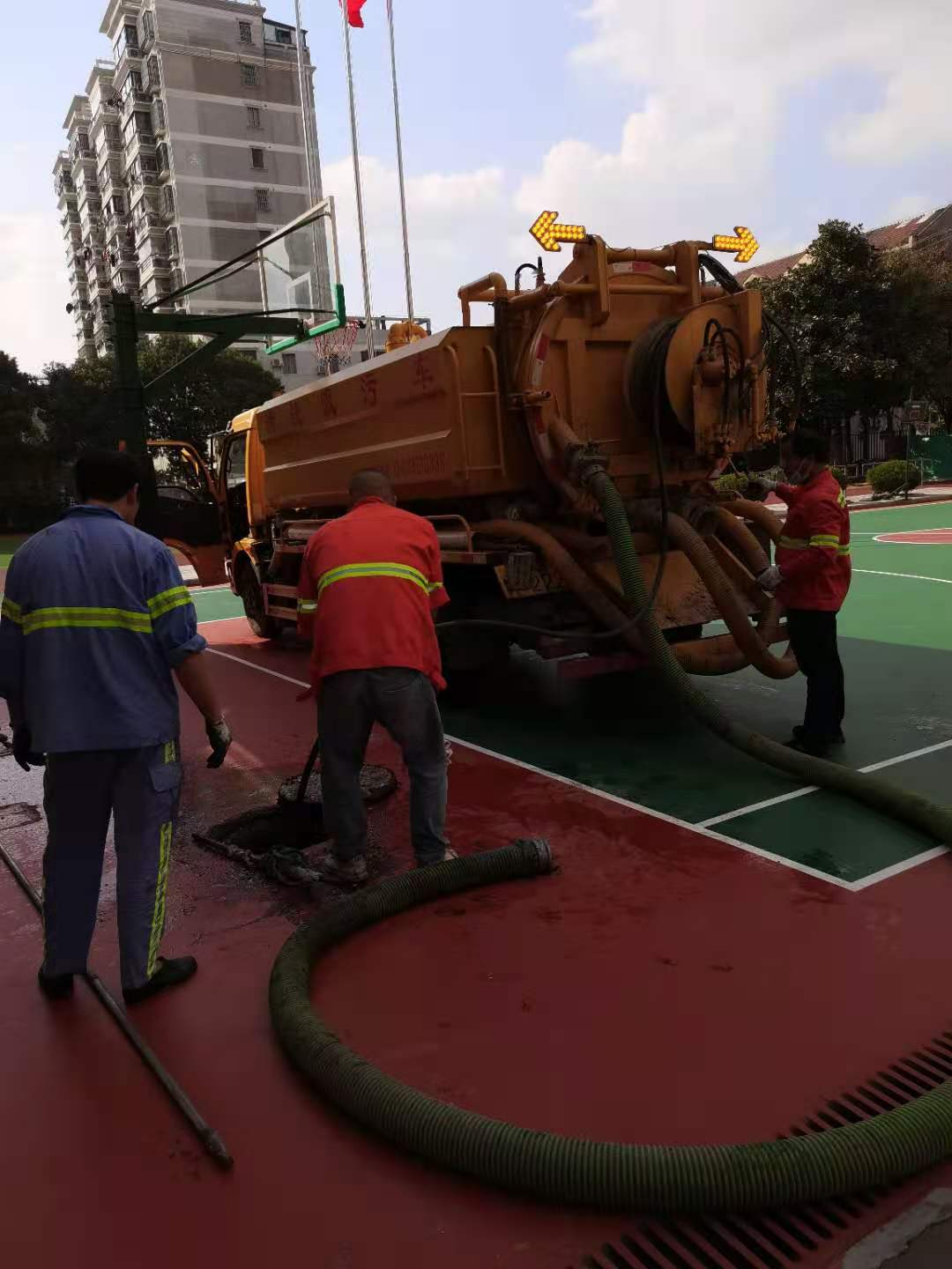 上海浦东大型雨污管道高压清洗 上海浦东清淤排水管道公司