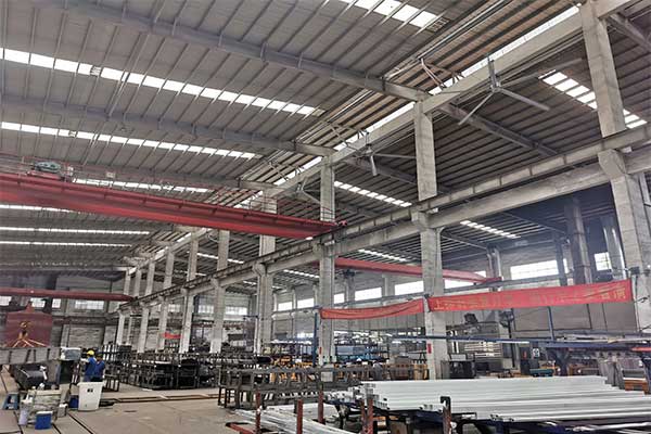 工业用大型工业吊扇提供便利、舒适的工作环境-广州奇翔