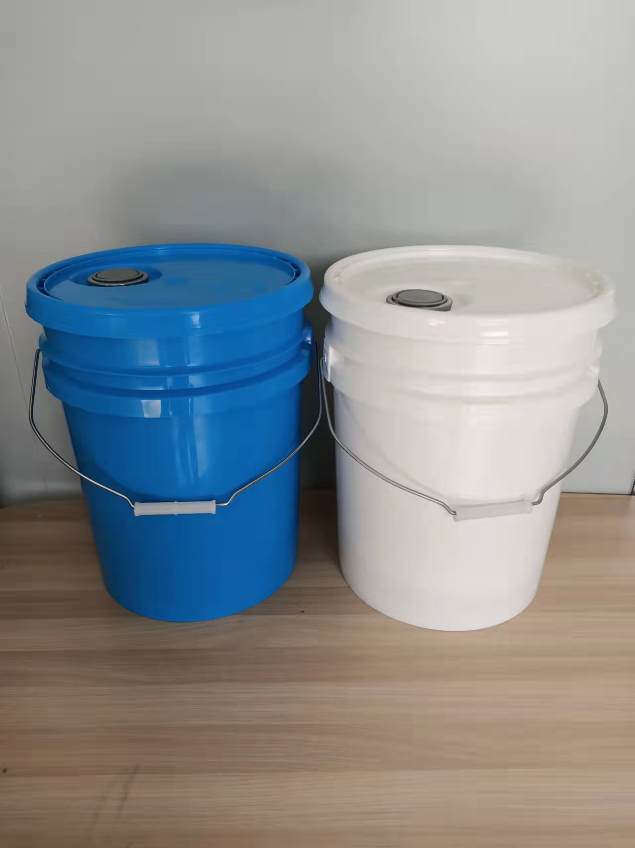 常州阳明塑料桶厂家生产销售4.5升桶6升桶8升桶10升桶18升桶20升桶