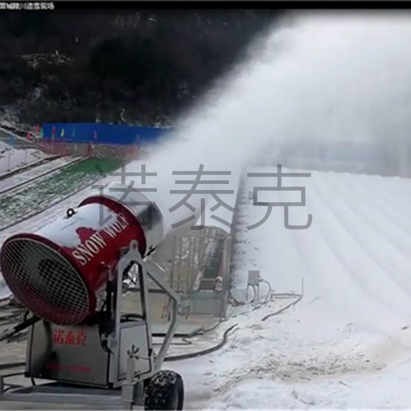 冬季户外人工造雪机设备 哈尔滨临界点造雪 国产造雪机