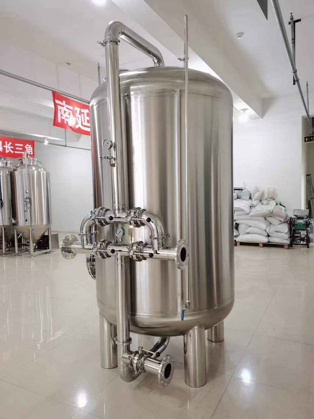 双辽市鸿谦多介质过滤器软不秀钢过滤器水处理设备可定制