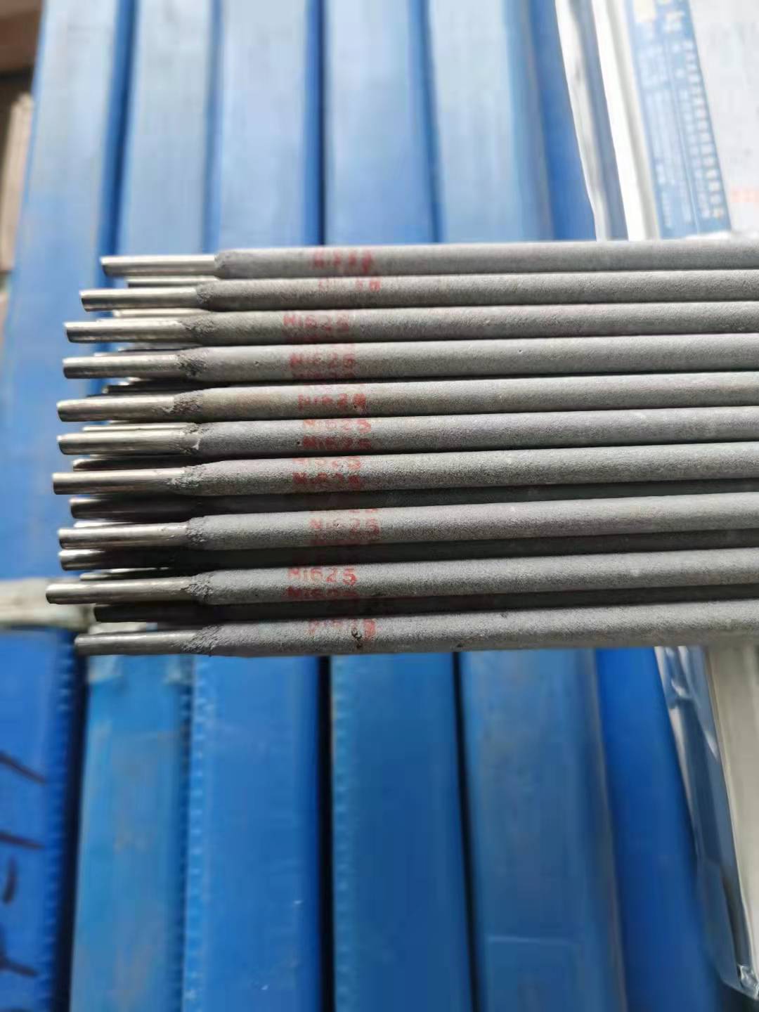 D207铬锰硅型耐磨焊条 堆焊推土机刀片 螺旋桨等磨损零件