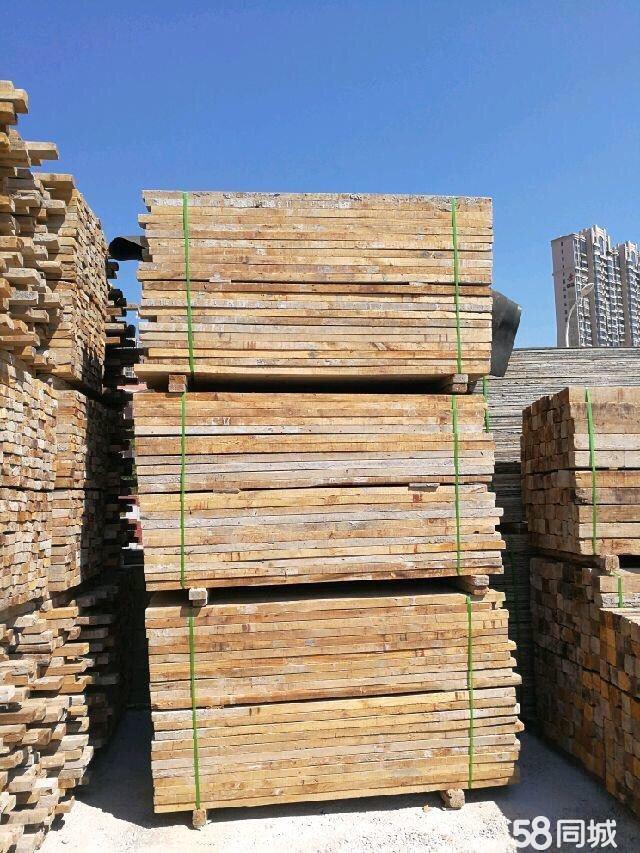 南阳地区出售新旧建筑模板方木木跳板木架板竹笆竹架板二手批发市场