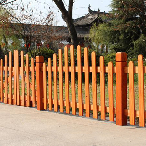 甘肃兰州防腐木栅栏,木围栏,木护栏厂家
