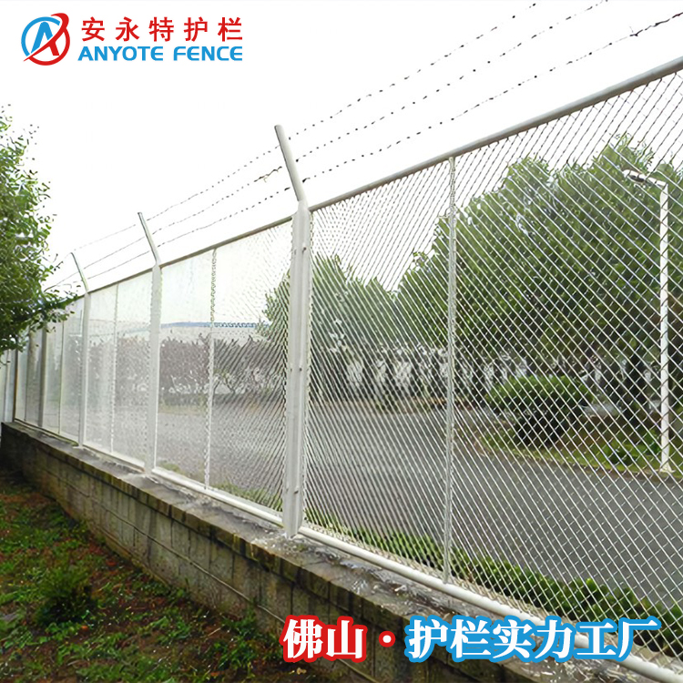 湛江港口浸塑框架围栏网 中科炼化基地护栏网安装