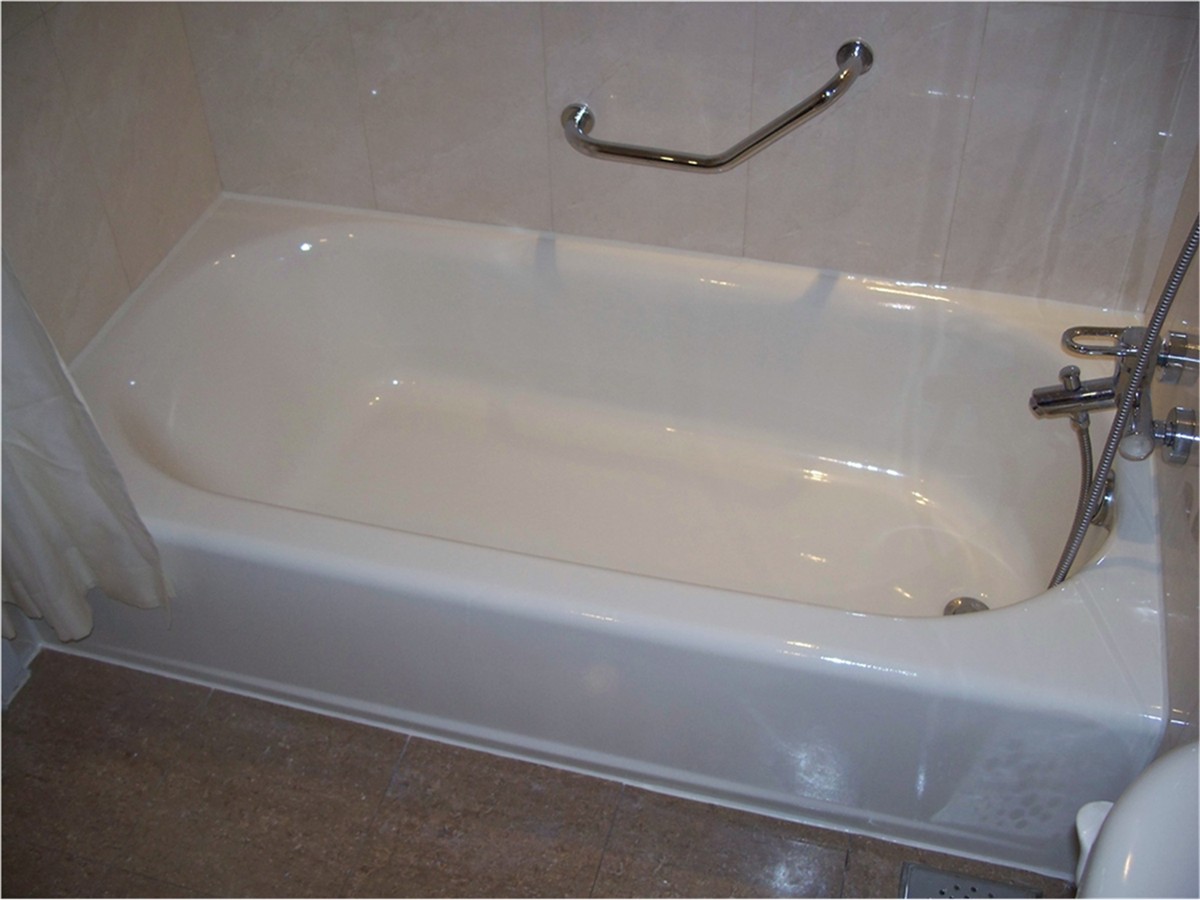 上海铸铁浴缸釉面修复  亚克力浴缸修复
