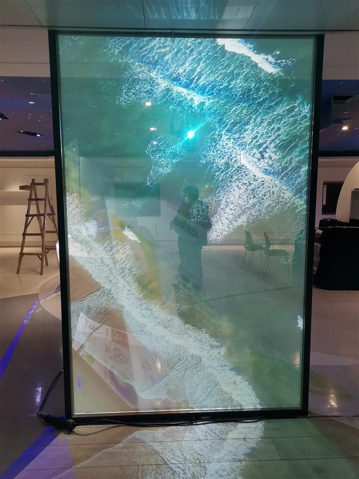 广州全息透明玻璃投影膜 正背投双面成像玻璃膜 门店玻璃橱窗展示