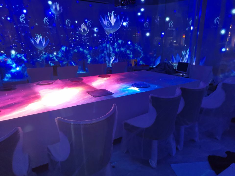 广东5D光影餐厅厂家 深圳沉浸式餐厅投影 广州互动网红餐厅