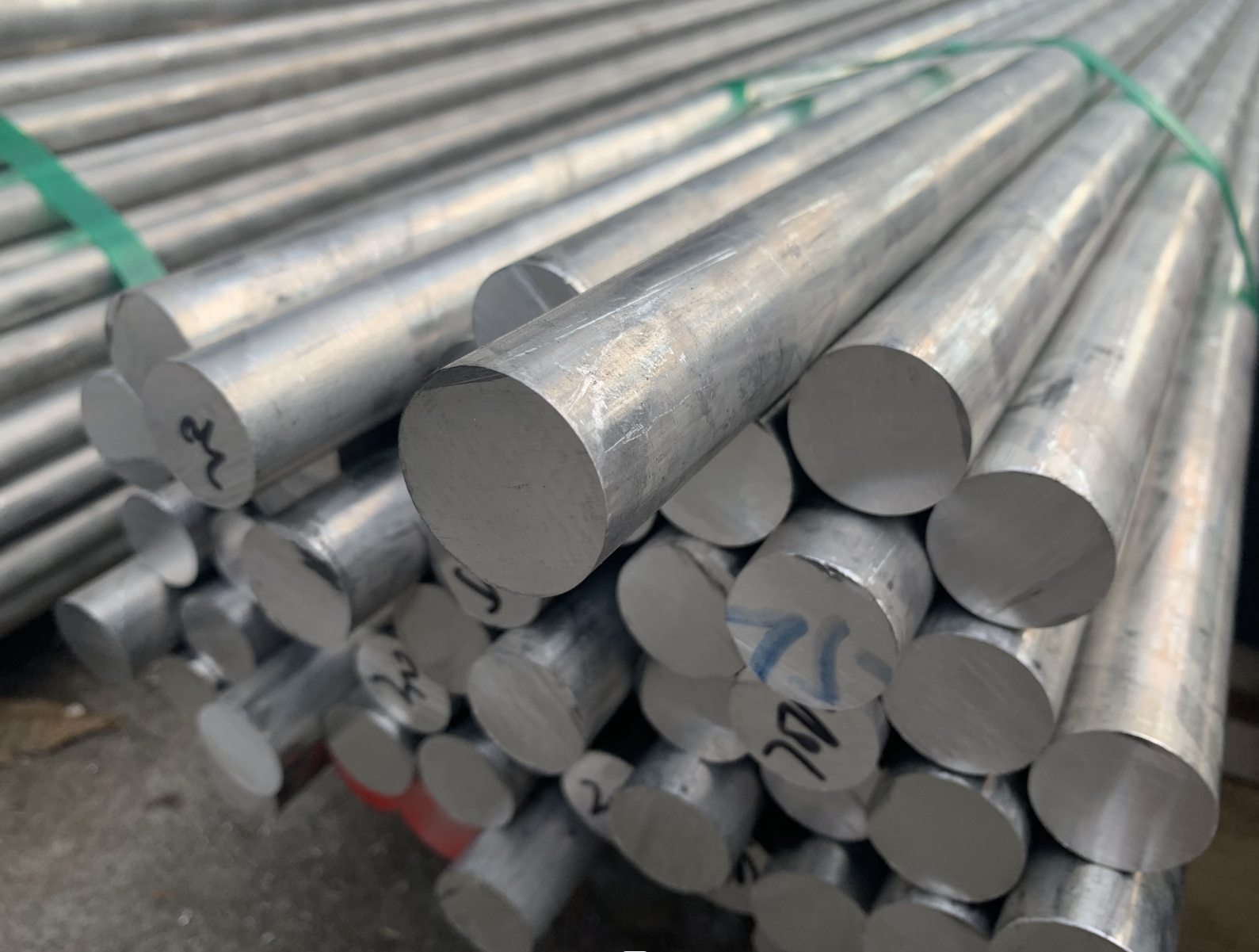 現貨批發1050/1070/1100國標純鋁棒 工業鋁棒 高純鋁棒 圓棒廠家