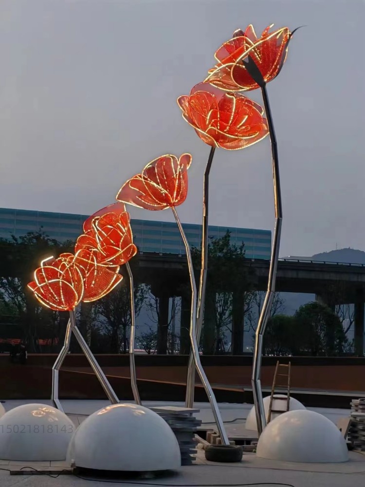 郑州小景观灯光玫瑰花不锈钢雕塑 花开朵朵摆件