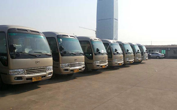 海珠区租车预订22座中巴车广州市区包车去从化一天往返接送价格