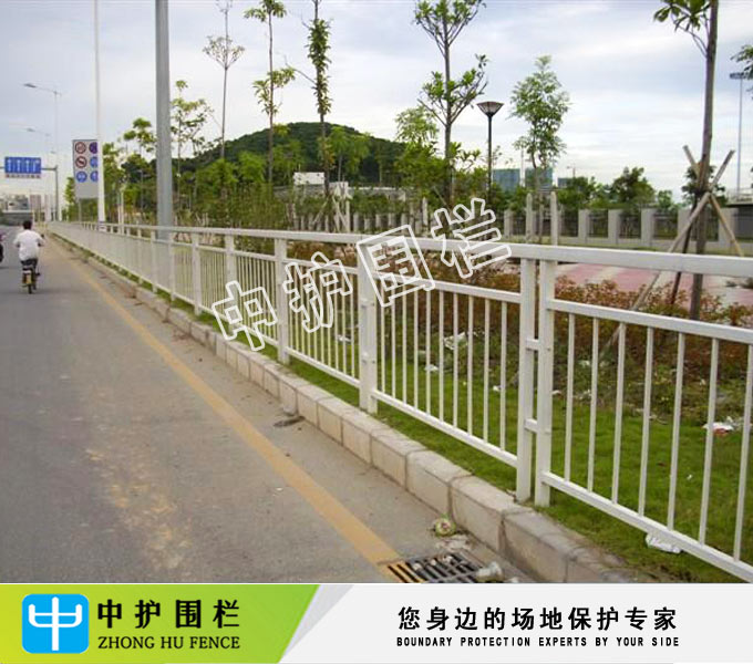 深圳马路两侧白色护栏 甲型乙型栏杆定制