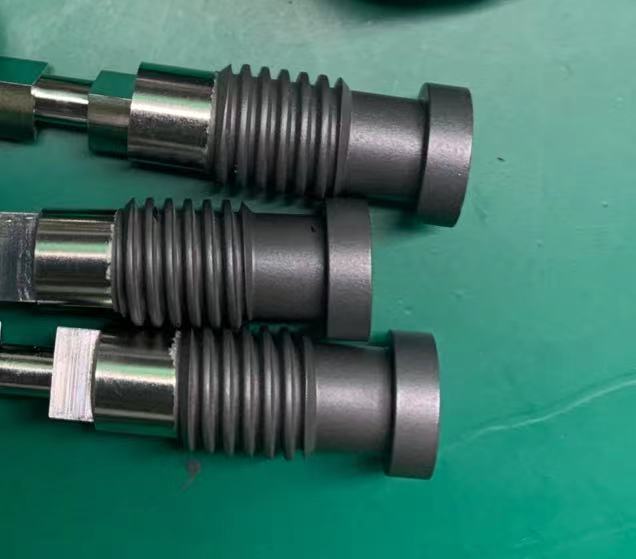 发动机螺帽，螺母、螺栓喷涂润滑涂层二硫化钼MOS2