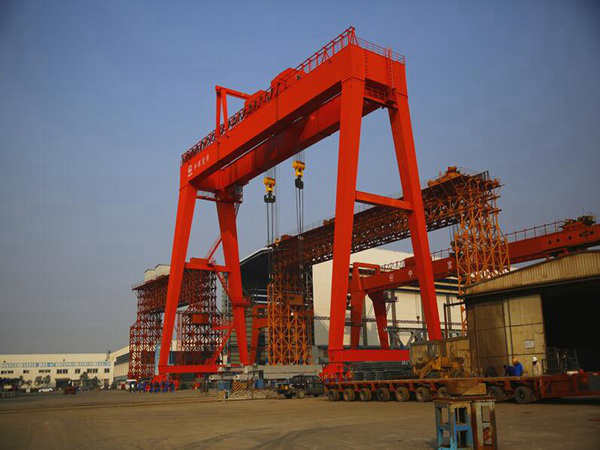 青海黄南门式起重机厂家大跨度花架龙门起重机的技术