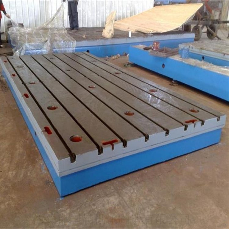 国晟生产大型铸铁平板钳工工作台精度稳定发货准时