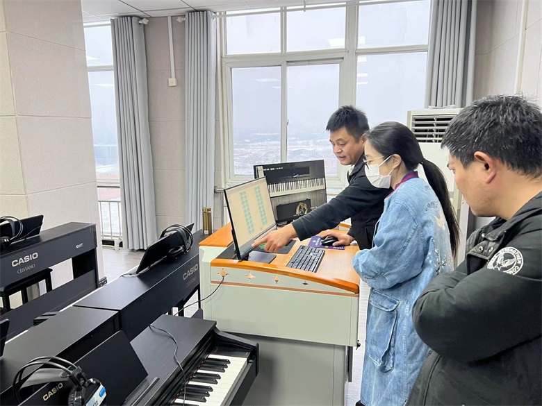 智慧琴房录课录播设备全套88键钢琴无声授课系统