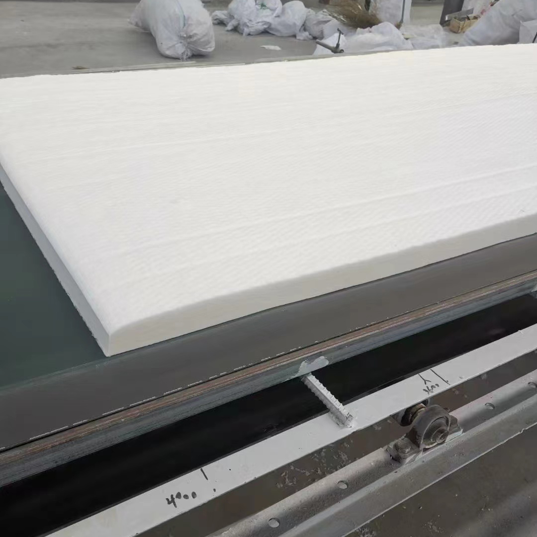 硅酸铝厂家3公分厚陶瓷纤维毯棉  硅酸铝耐火纤维毯