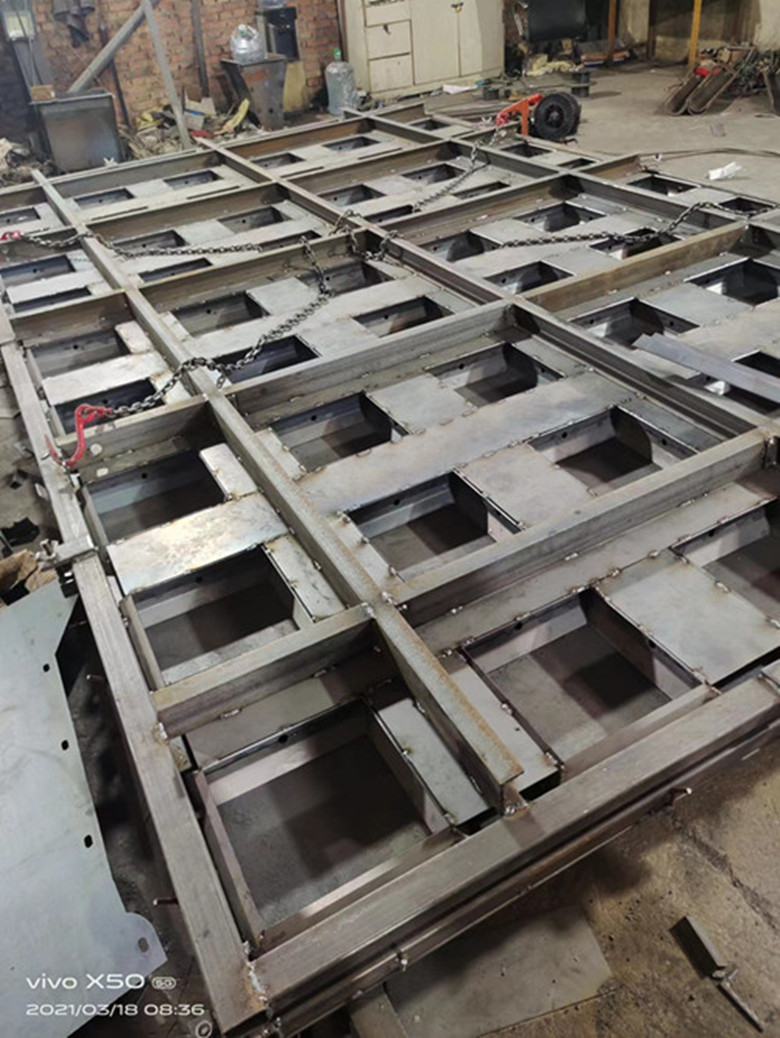 边坡框架梁钢模具防护设施保定驰立模具厂
