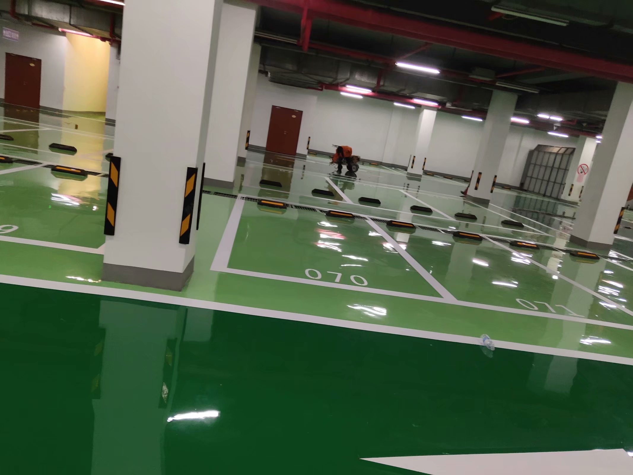 天津河西区环氧树脂自流平 彩色耐磨地坪 运兴承接环氧地坪工程